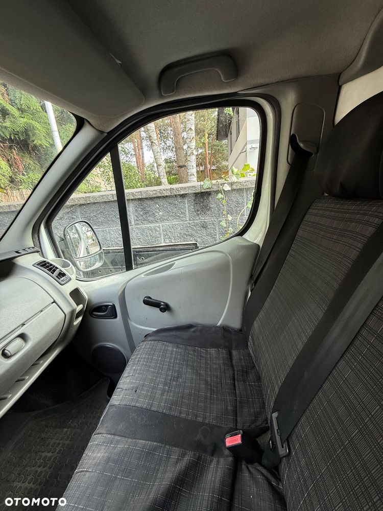 Renault Trafic - 10