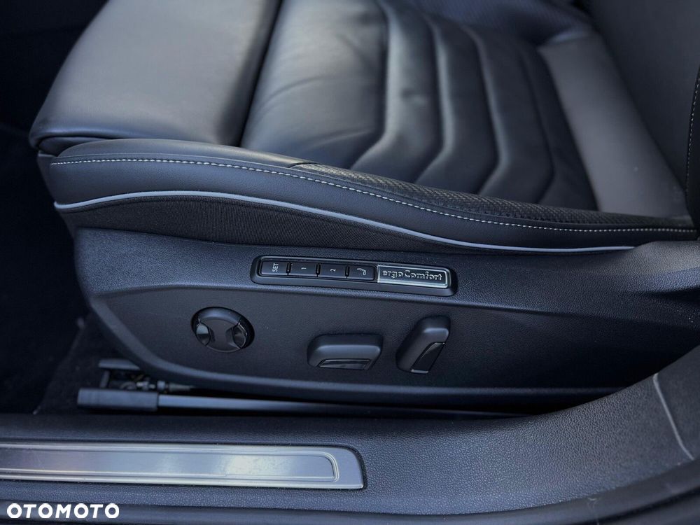 Volkswagen Arteon 2.0 TDI 4Motion R-Line DSG - 15