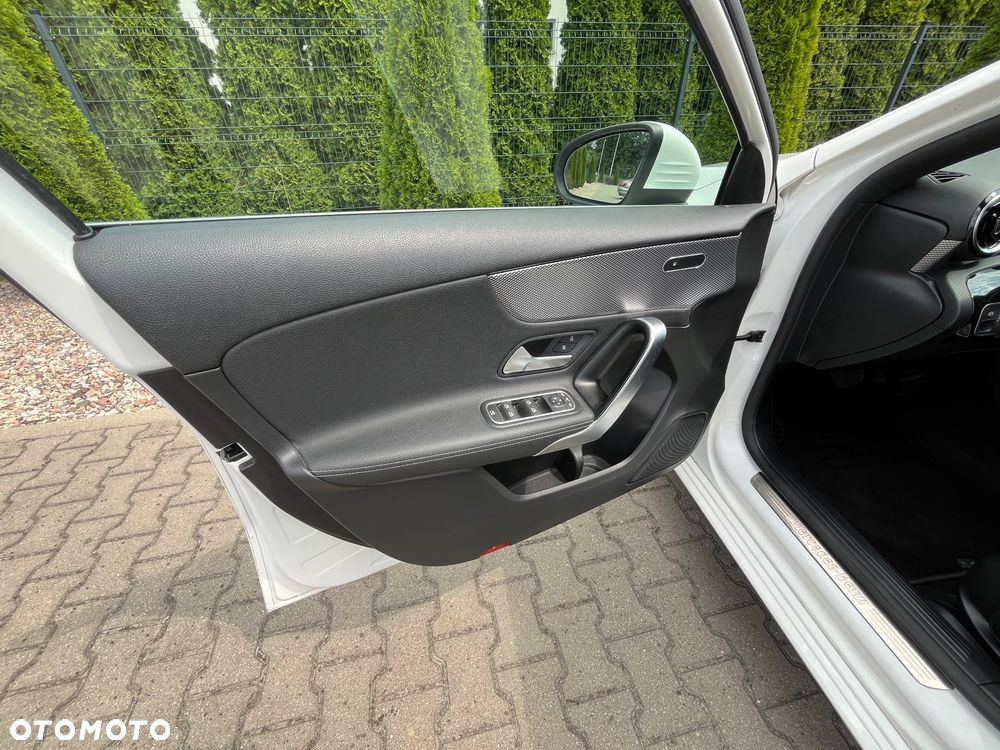 Mercedes-Benz Klasa A 220 7G-DCT Style - 18