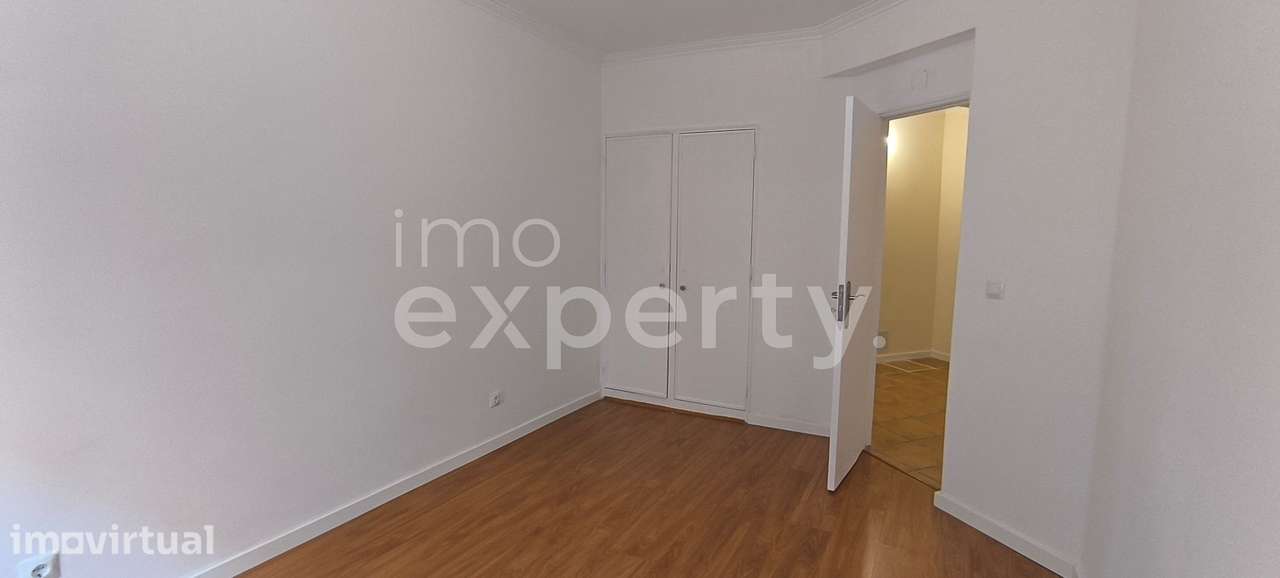 Apartamento T2, transformado em T3, na Tapada das Mercês, Sintra - Grande imagem: 5/14