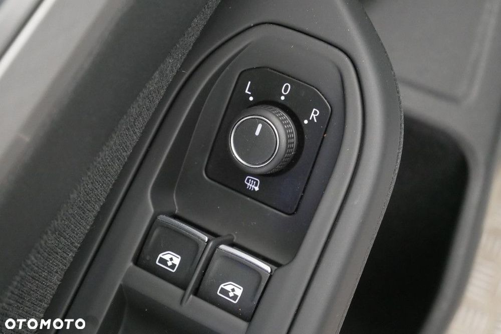 Volkswagen Golf - 23