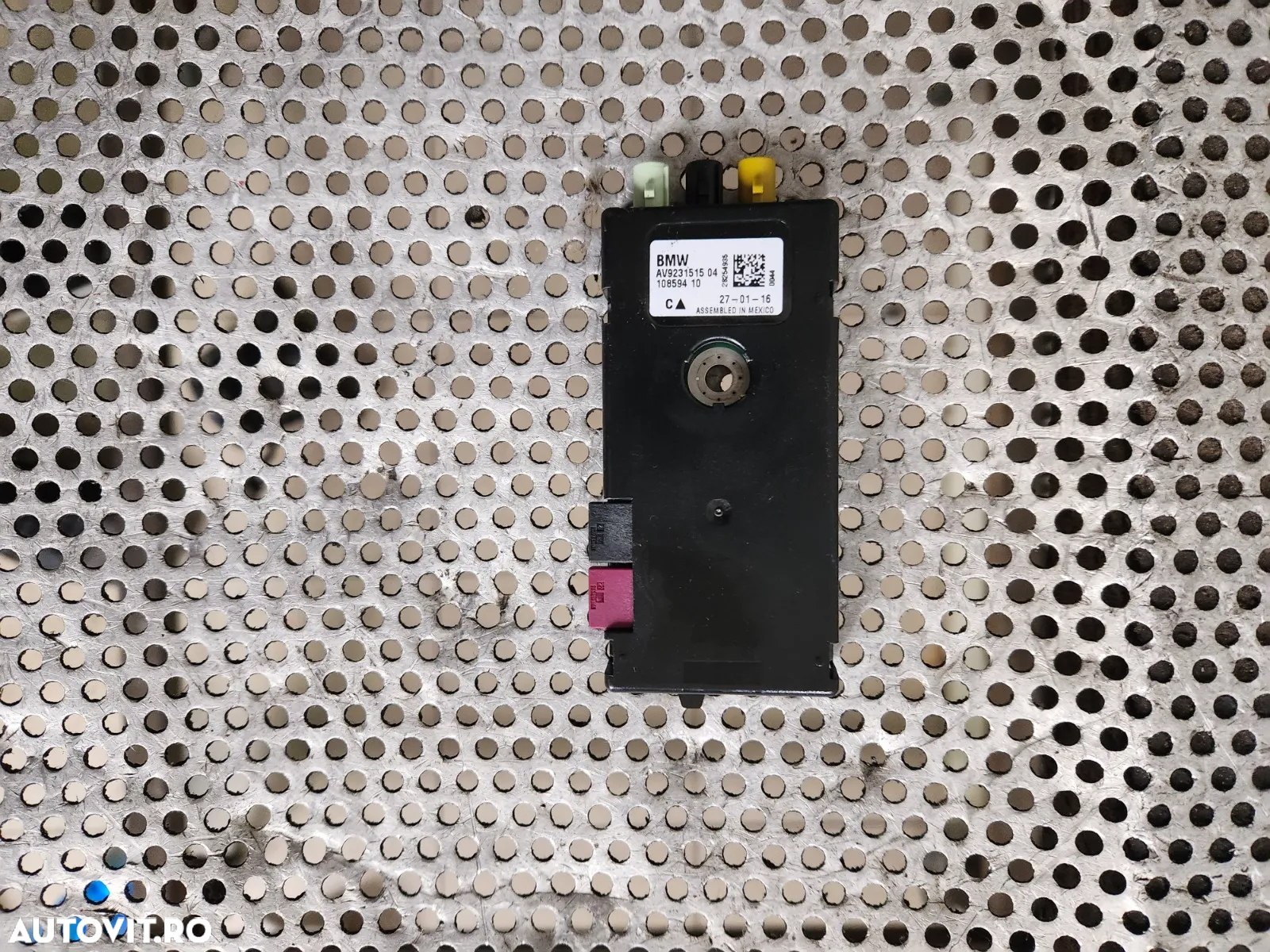 Amplificator Antena Bmw  Seria 3 F31 - Dezmembrari Arad - 3