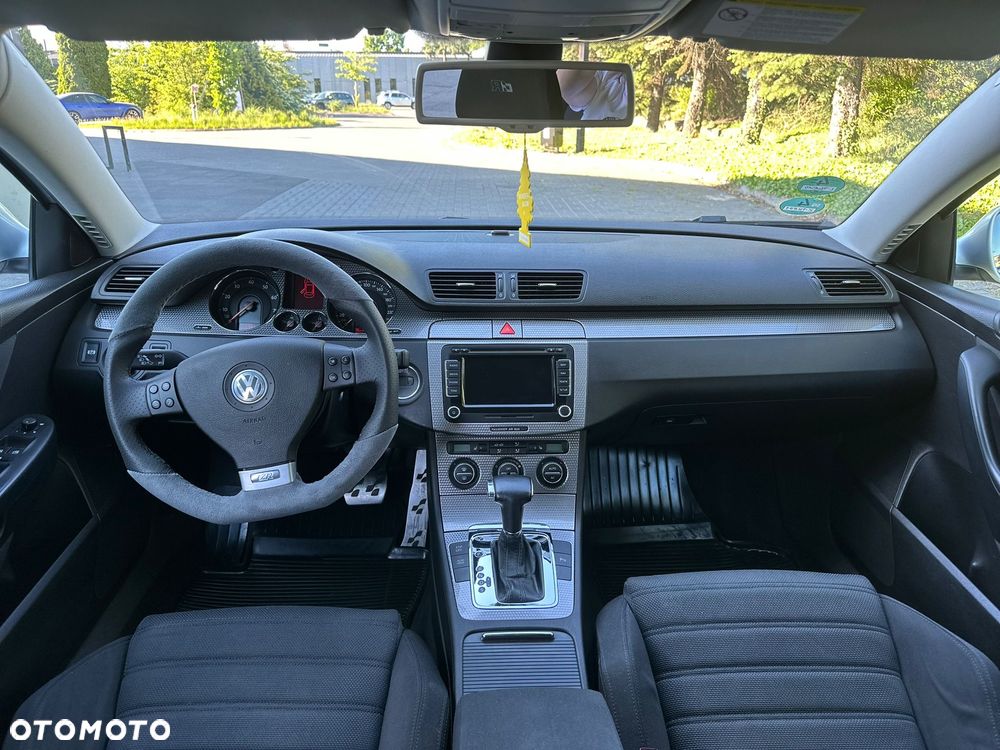 Volkswagen Passat 1.8 TSI DSG R-Line Edition Plus - 9