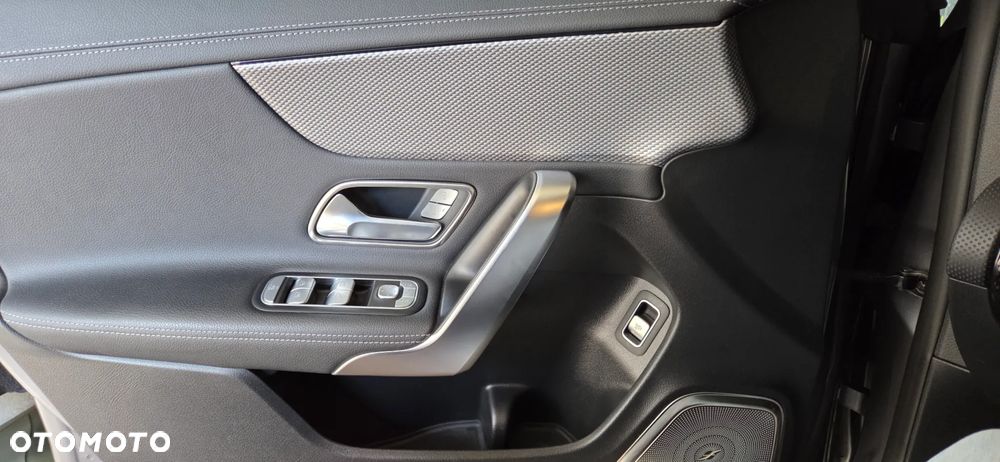 Mercedes-Benz CLA 200 d 8G-DCT - 10