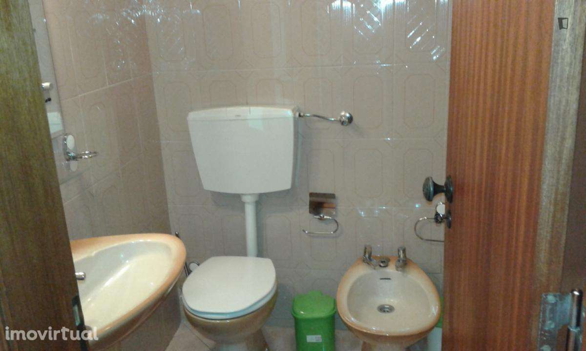 Quarto - localizado em Olivais Lisbon - Grande imagem: 5/8