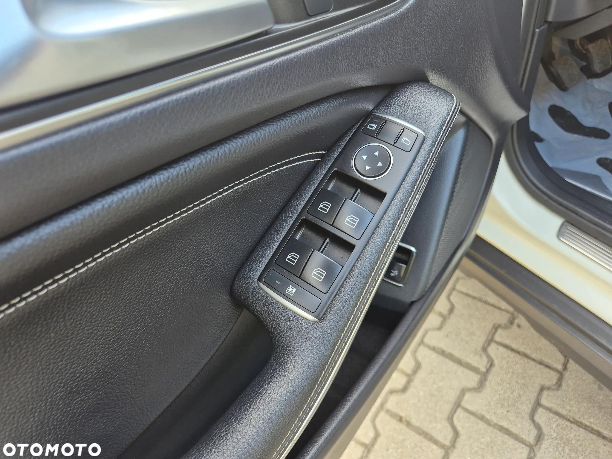 Mercedes-Benz GLA 200 UrbanStyle Edition - 17