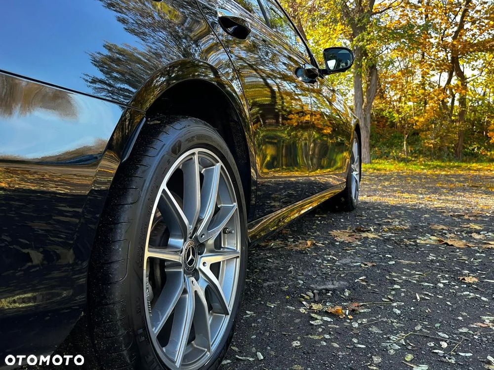 Mercedes-Benz Klasa E 300 de AMG - 13