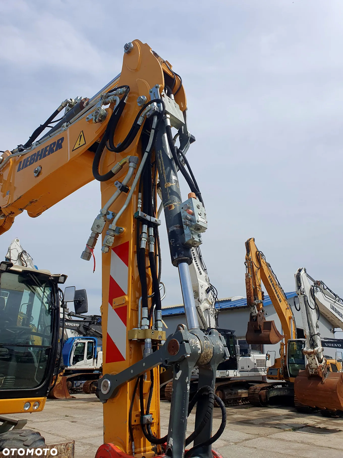 Liebherr A910 Compact - 7