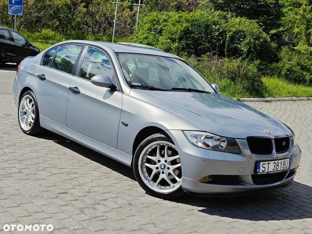 BMW Seria 3 318i - 4