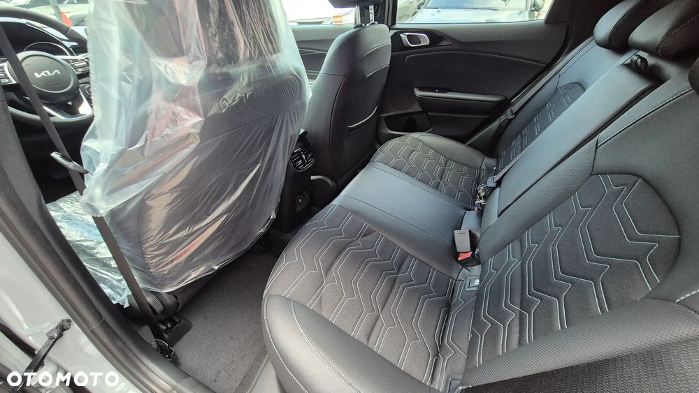 Kia XCeed 1.6 T-GDI Tribute DCT - 14