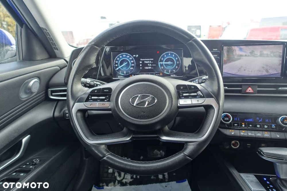 Hyundai Elantra - 16