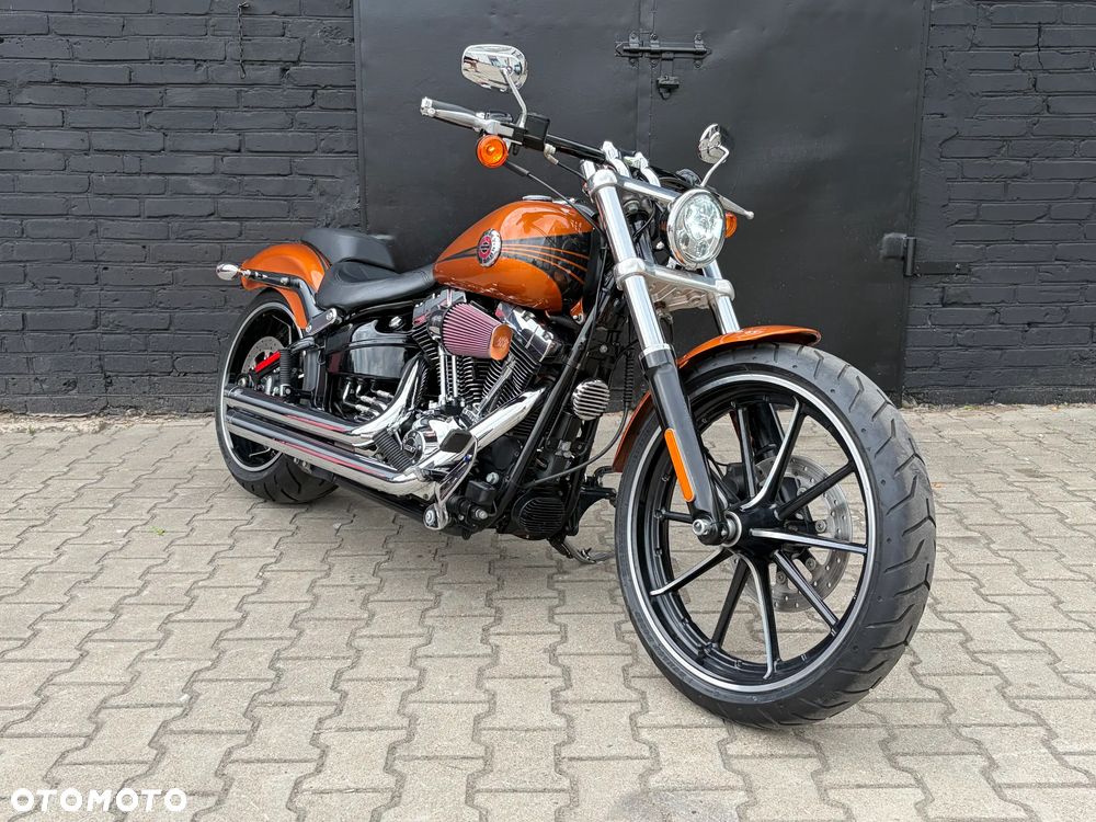 Harley-Davidson Softail Breakout - 6