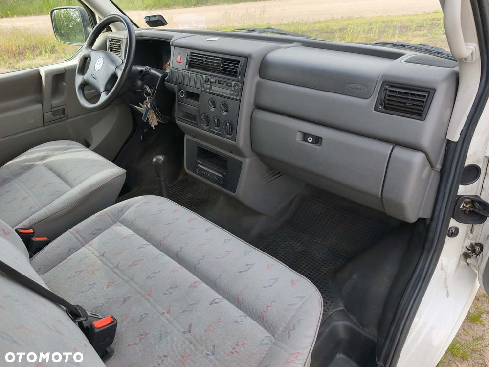 Volkswagen Transporter - 27