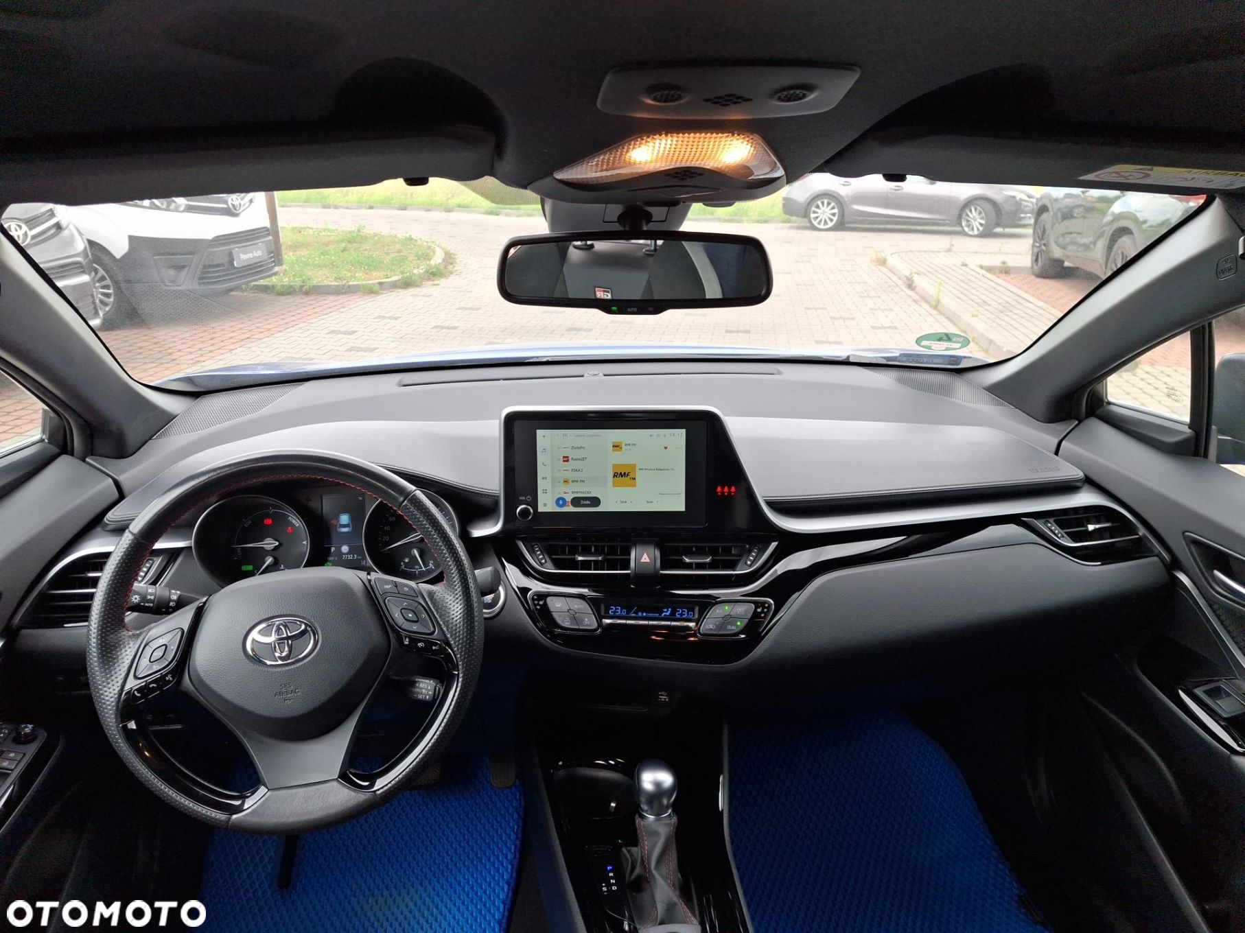 Toyota C-HR - 16