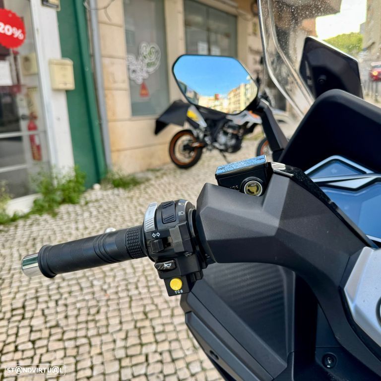 Sym Cruisym 300 - 13