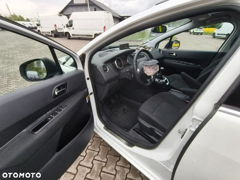 Peugeot 5008 - 18