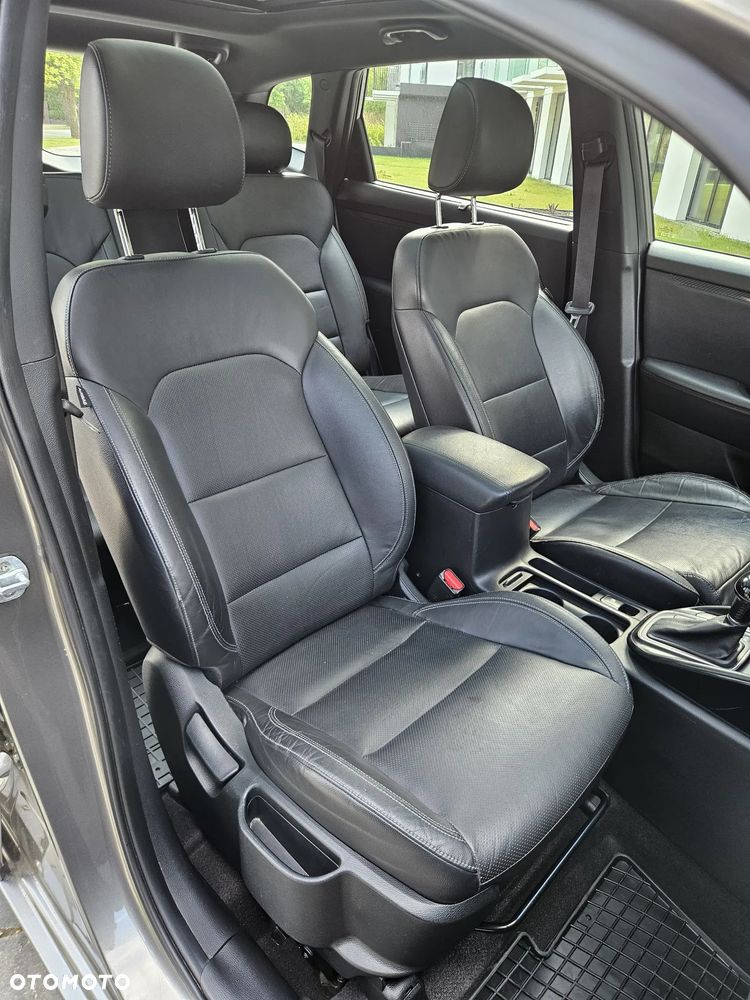 Kia Carens - 20