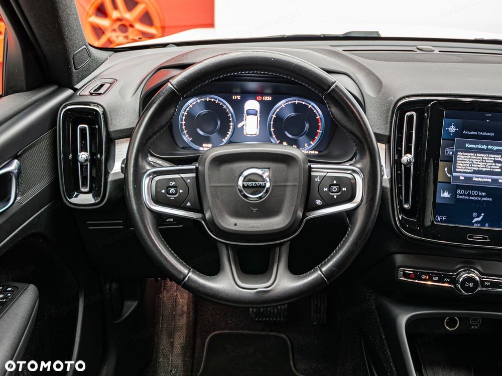 Volvo XC 40 T3 Momentum Pro - 10