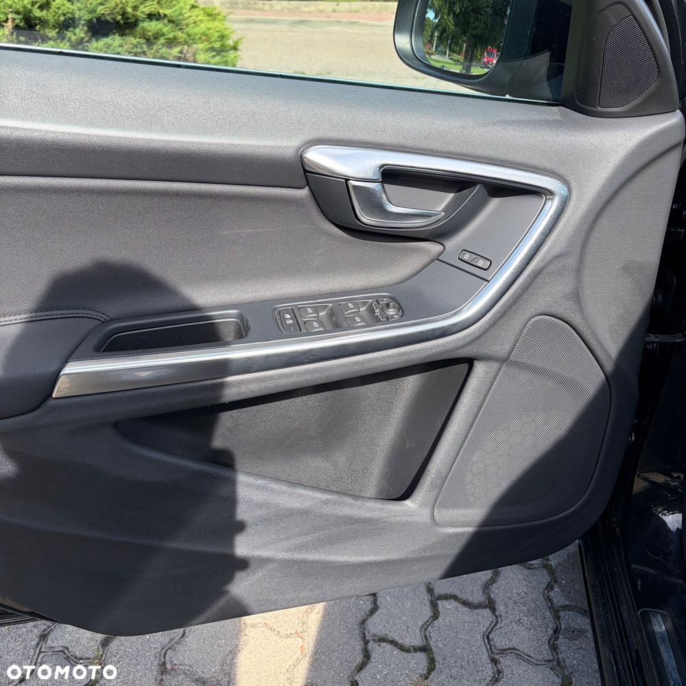 Volvo V60 D3 Momentum - 22