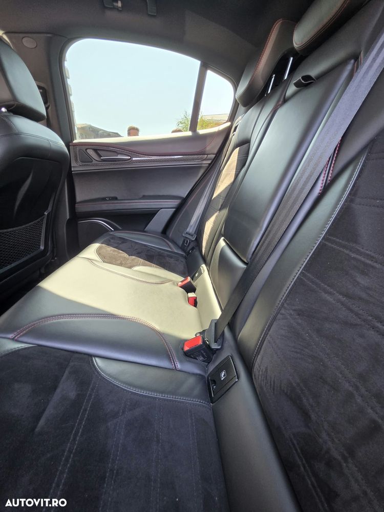 Alfa Romeo Stelvio 2.9 V6 Turbo AWD AT8 Quadrifoglio - 9