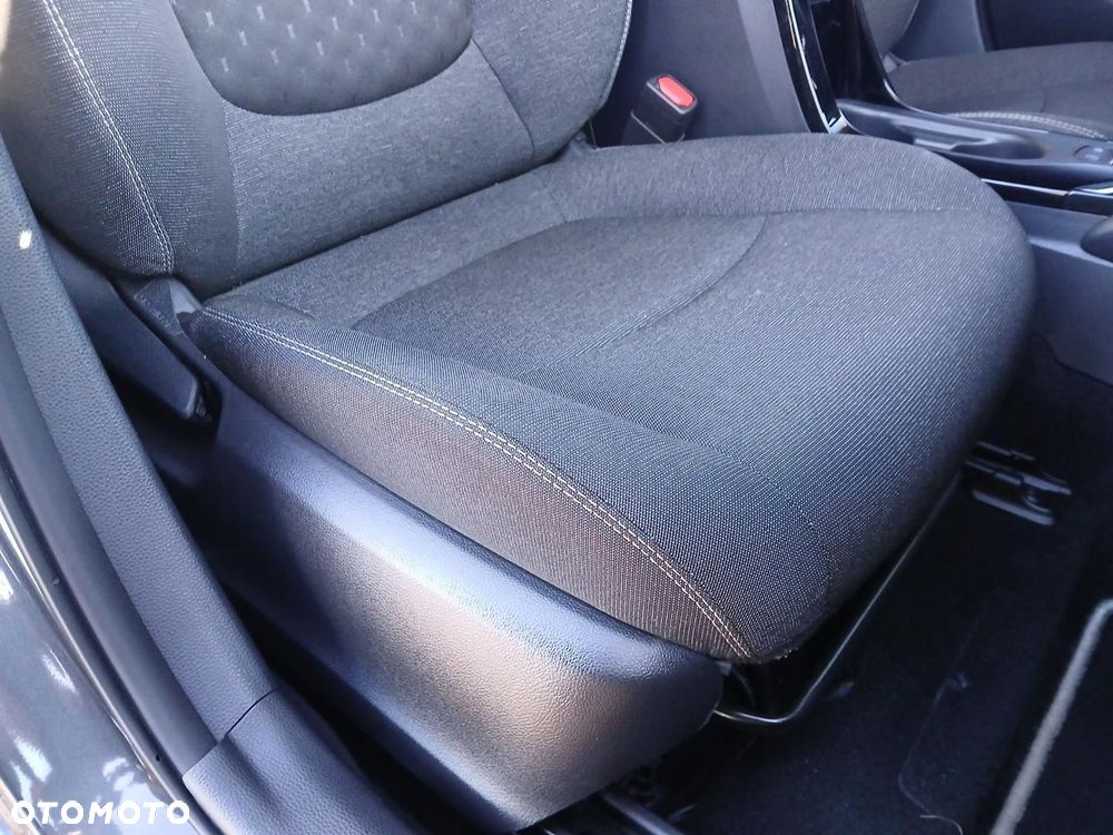 Toyota Corolla 1.8 Hybrid Comfort - 36