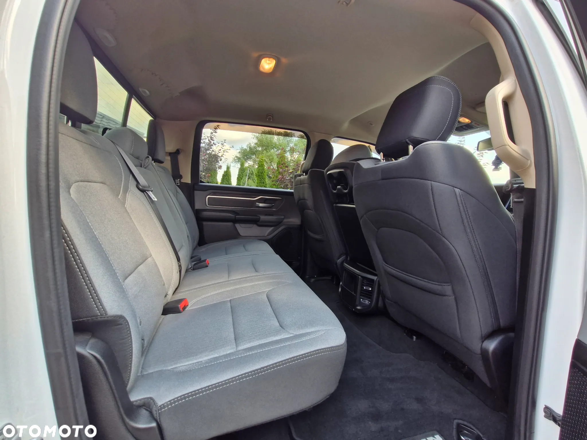 Dodge RAM 1500 5.7 4x4 - 24