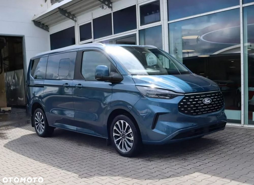 Ford Tourneo Custom - 2