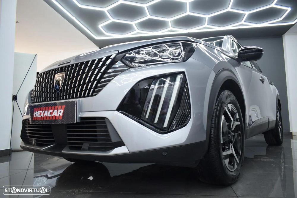 Peugeot 2008 1.2 PureTech Allure EAT8 - 5