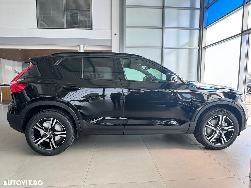 Volvo XC 40 B3 AT FWD MHEV Plus Dark - 4