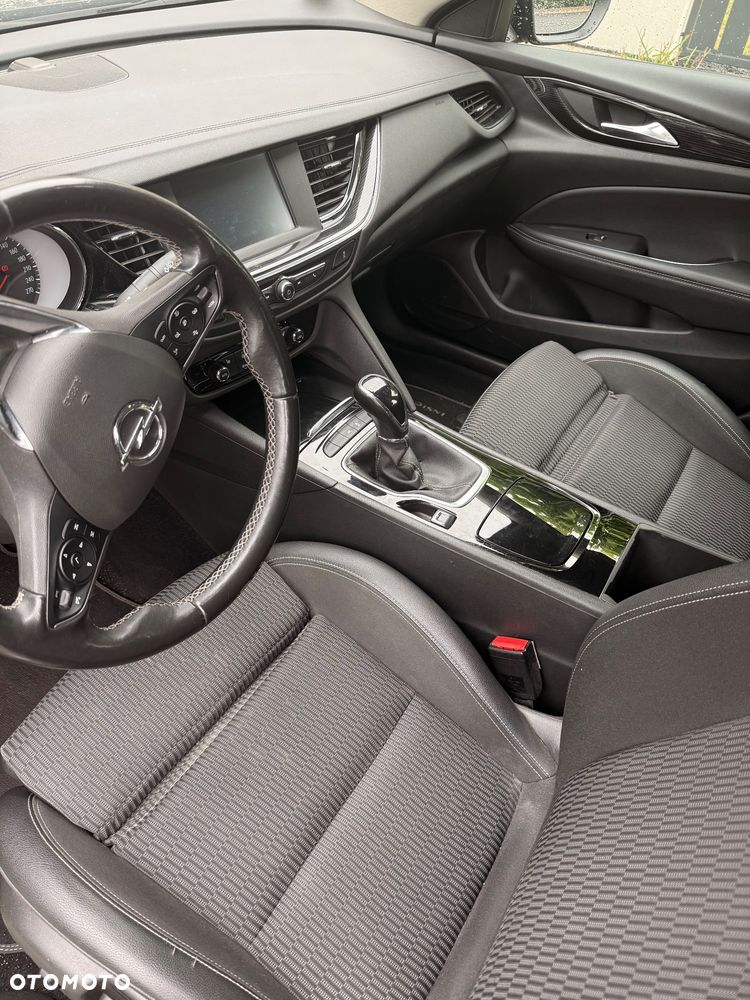 Opel Insignia 1.5 T Enjoy S&S - 11