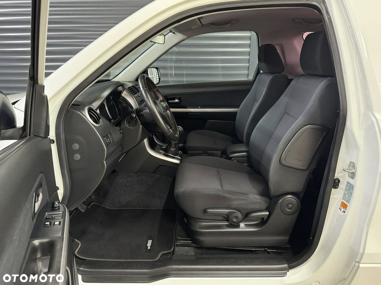 Suzuki Grand Vitara 2.4 Premium - 12