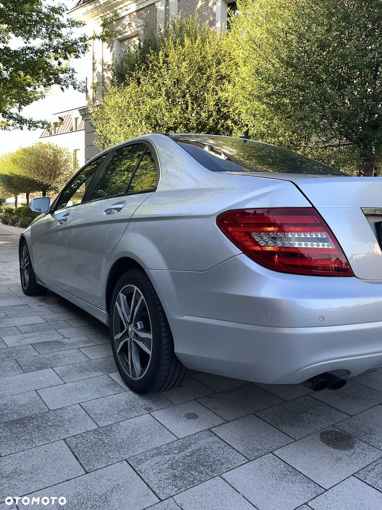 Mercedes-Benz Klasa C 180 BlueEFFICIENCY 7G-TRONIC - 9