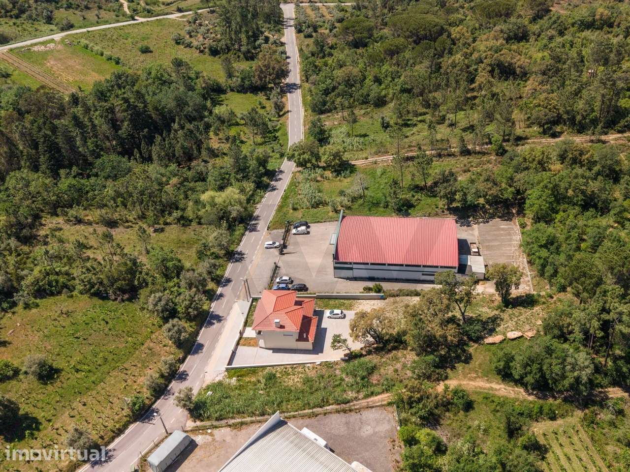 Armazém com 550 m2 em localização estratégica – Brasfemes - Grande imagem: 5/20