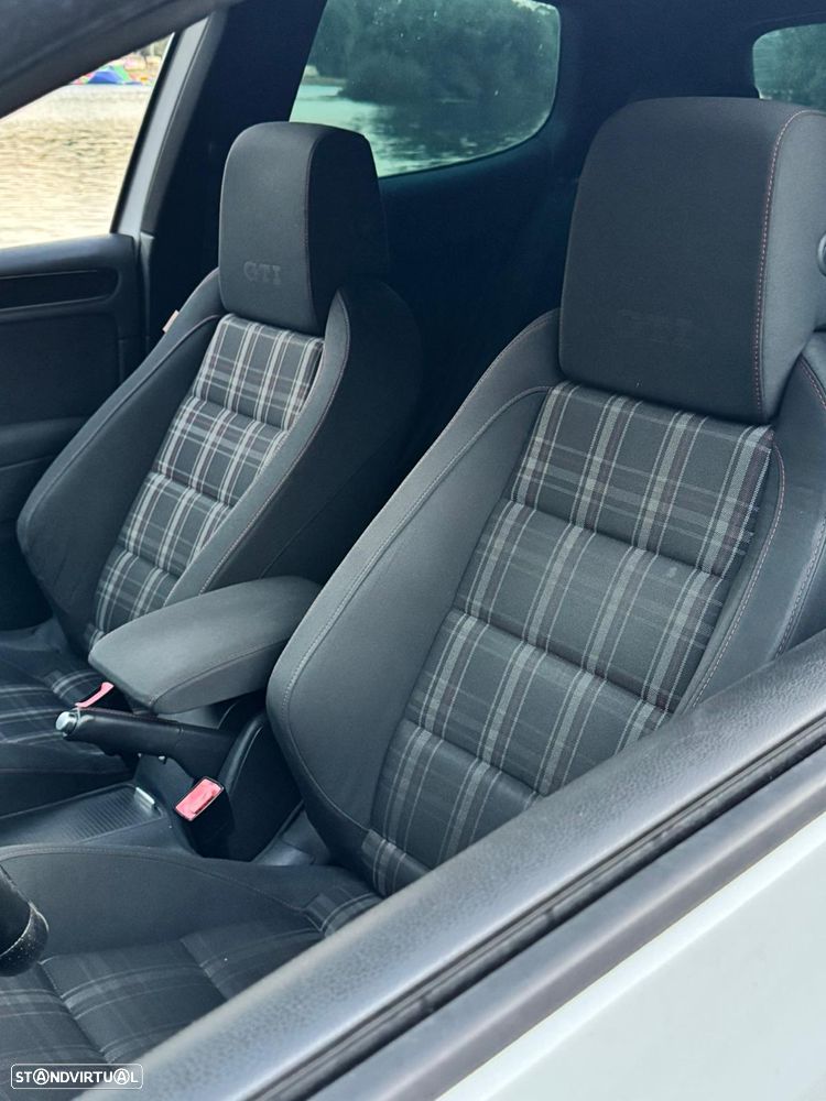 VW Golf 2.0 GTI DSG - 10