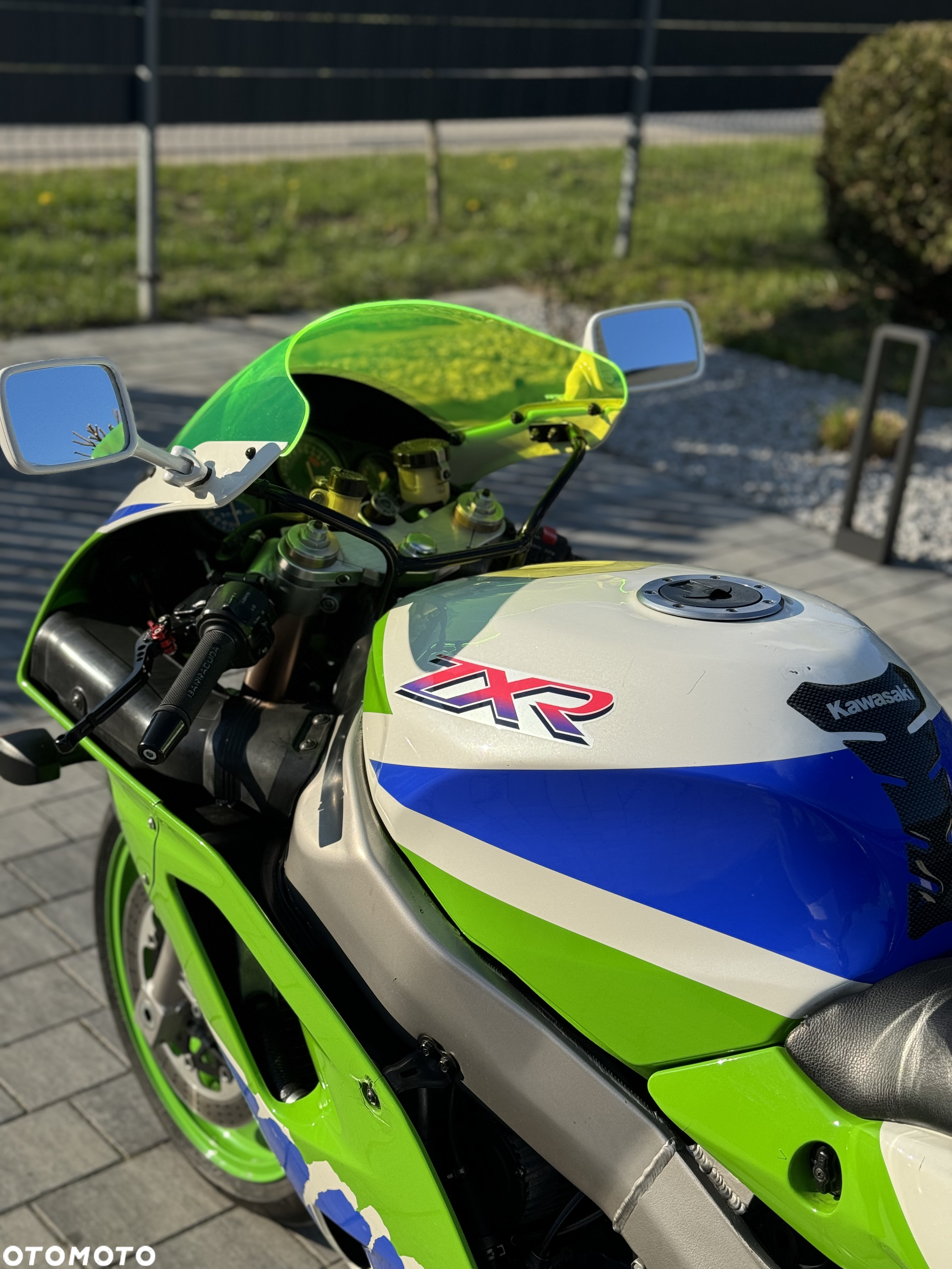 Kawasaki ZXR - 10
