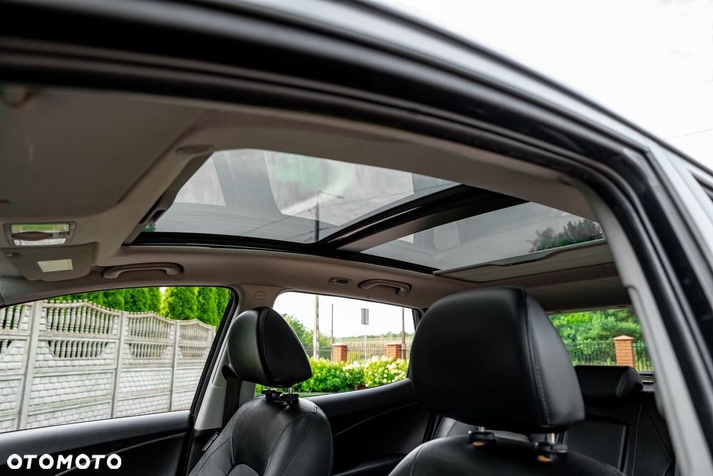 Hyundai ix20 1.4 Premium blue - 20