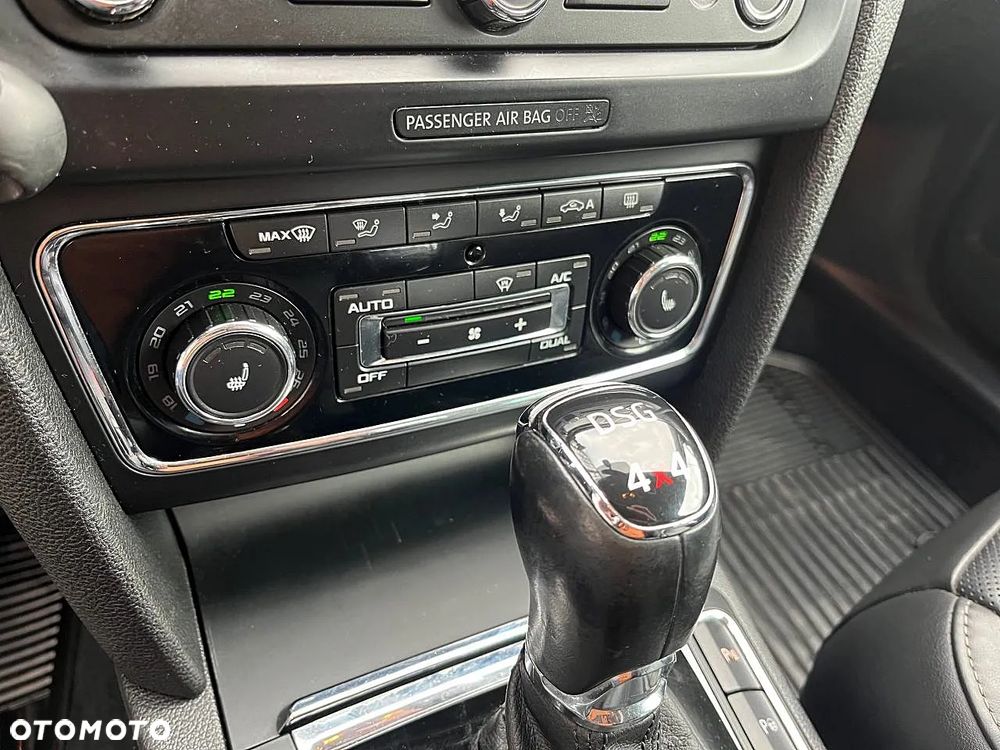 Skoda Superb 2.0 TDI 4x4 L&K DSG - 16