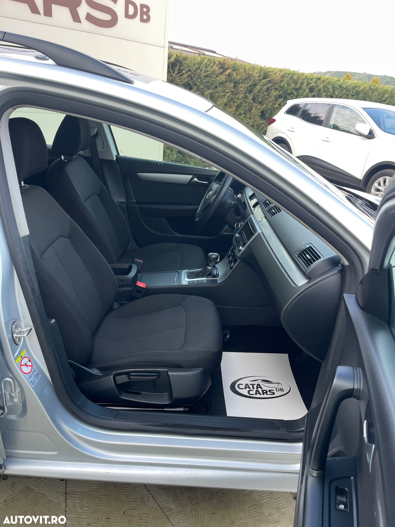 Volkswagen Passat 2.0 TDI BlueMotion Tehnology DSG Trendline - 24