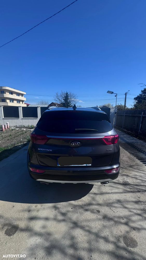 Kia Sportage 2,0 CRDI AWD Aut. GT Line - 4