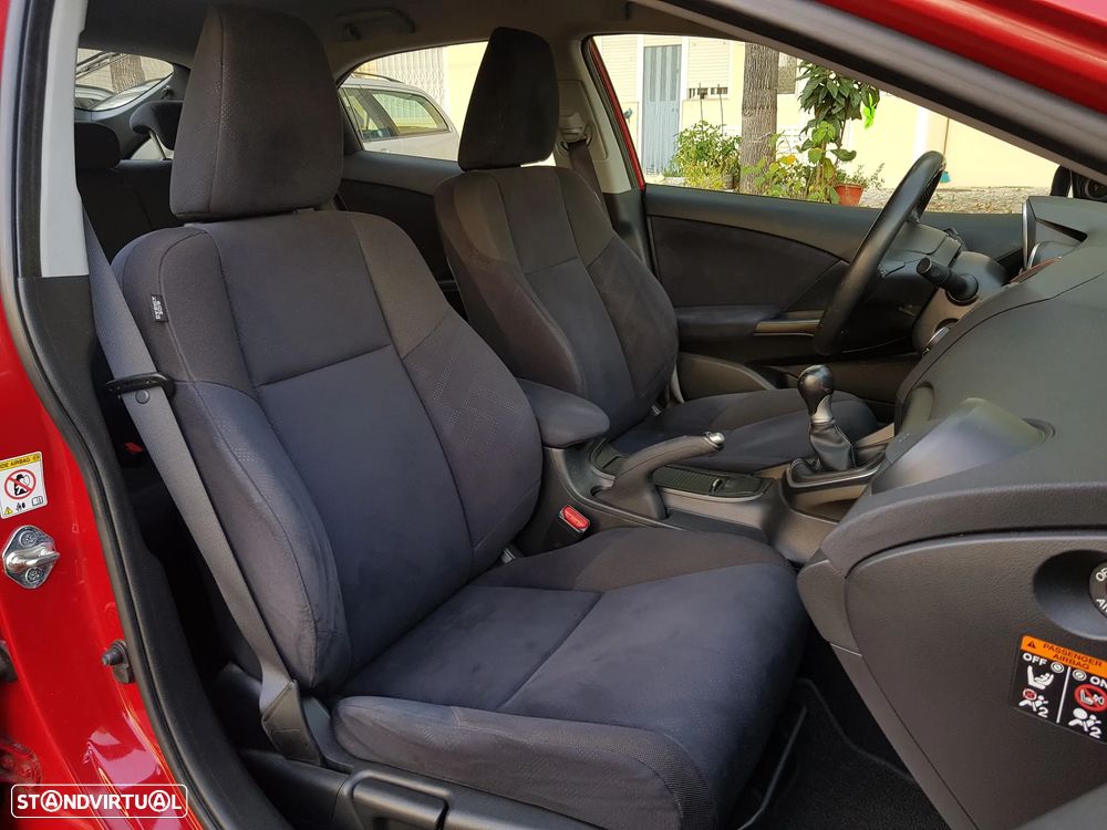 Honda Civic 1.4 i-VTEC Sport - 38