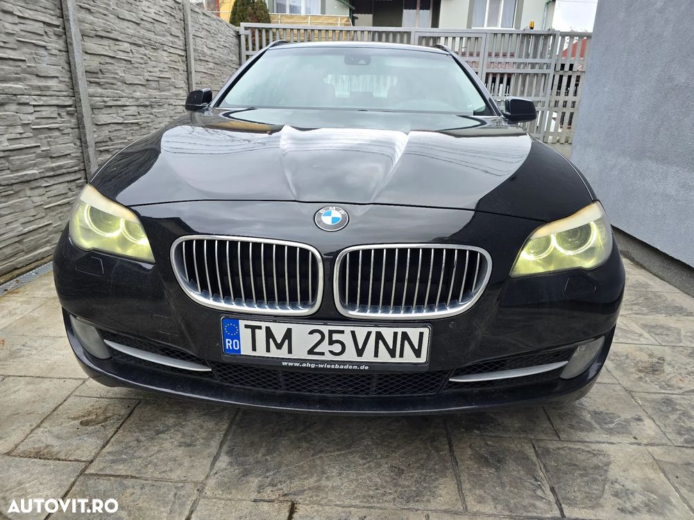 BMW Seria 5 525d Touring - 31