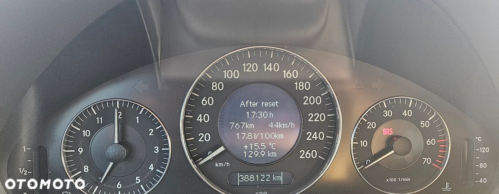 Mercedes-Benz Klasa E 500 4-Matic T Elegance - 10
