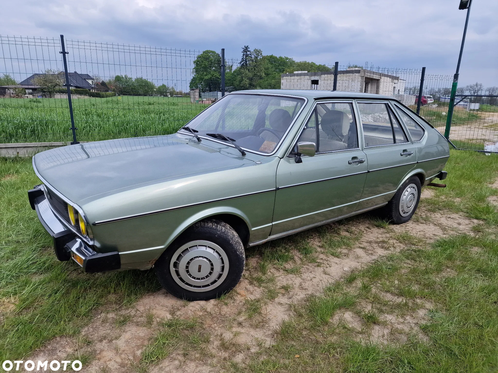 Volkswagen Passat - 14