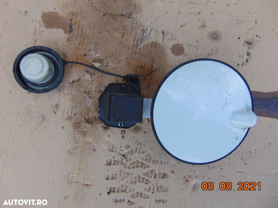 Usa rezervor Opel Corsa D 2007-2014 usita rezervor Corsa D dezmembrez - 2