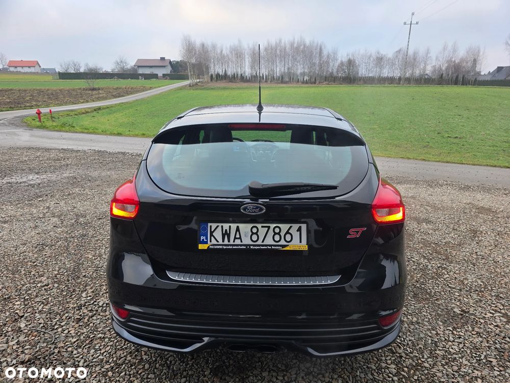 Ford Focus 2.0 EcoBoost ST mit Leder-Exclusiv-Paket - 22