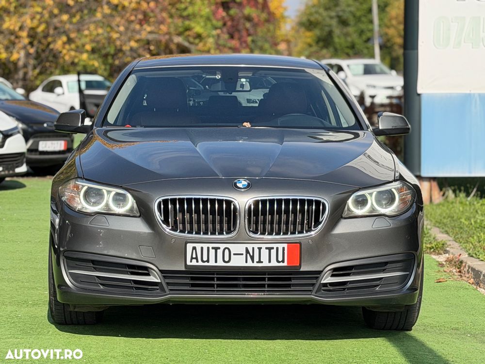 BMW Seria 5 518d Touring Aut. Luxury Line - 2