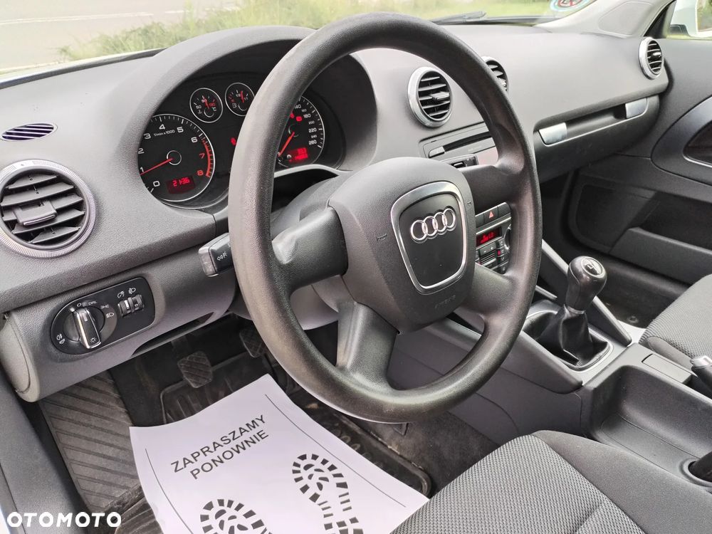 Audi A3 3-drzwiowe 1.6 Ambiente - 21