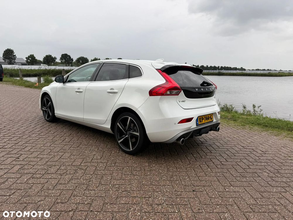 Volvo V40 - 2