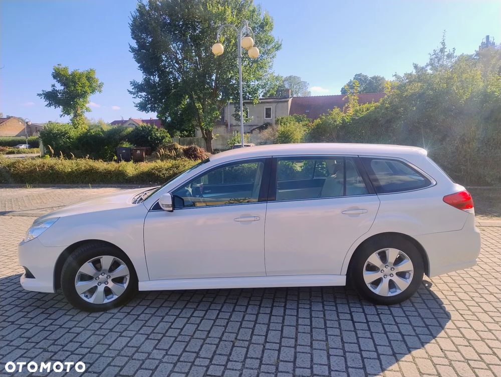 Subaru Legacy 2.5i Comfort Navi - 6