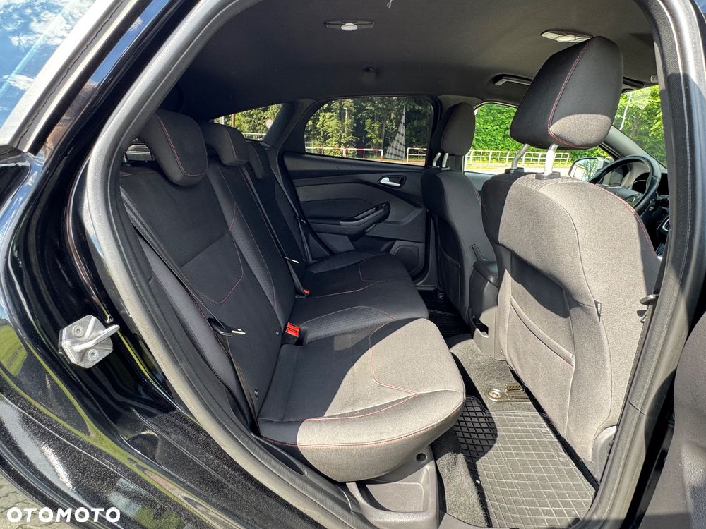 Ford Focus 1.0 EcoBoost Start-Stopp-System ST-LINE DESIGN - 13